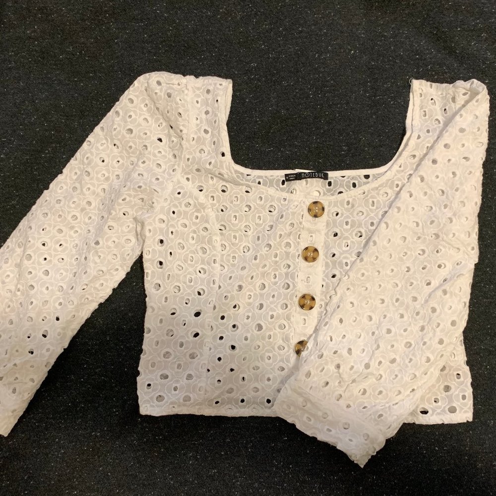 Notebuk White Puff Shoulder Crop